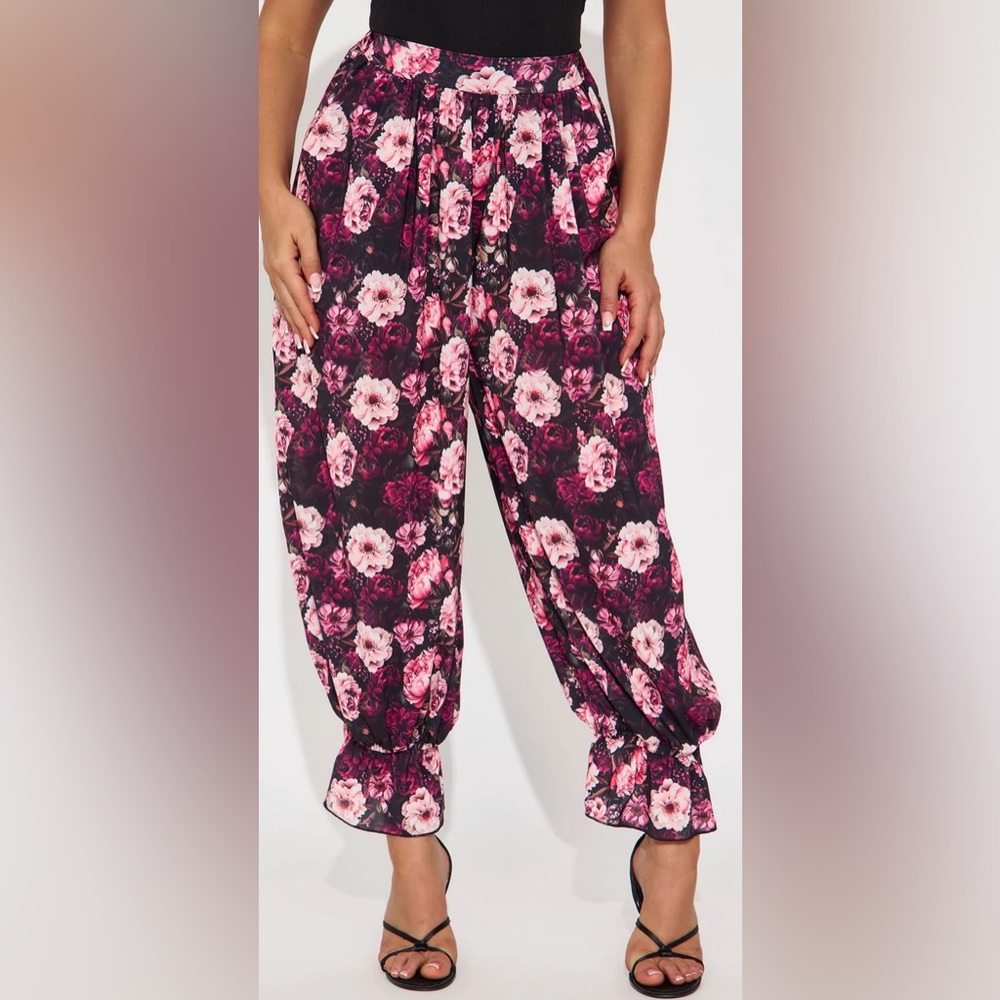 Floral Print Crepe Pants - Picture 6 of 6